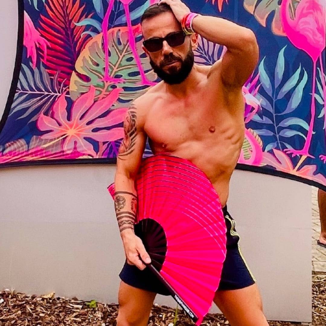 Wave – UV Festival Fan 🌙