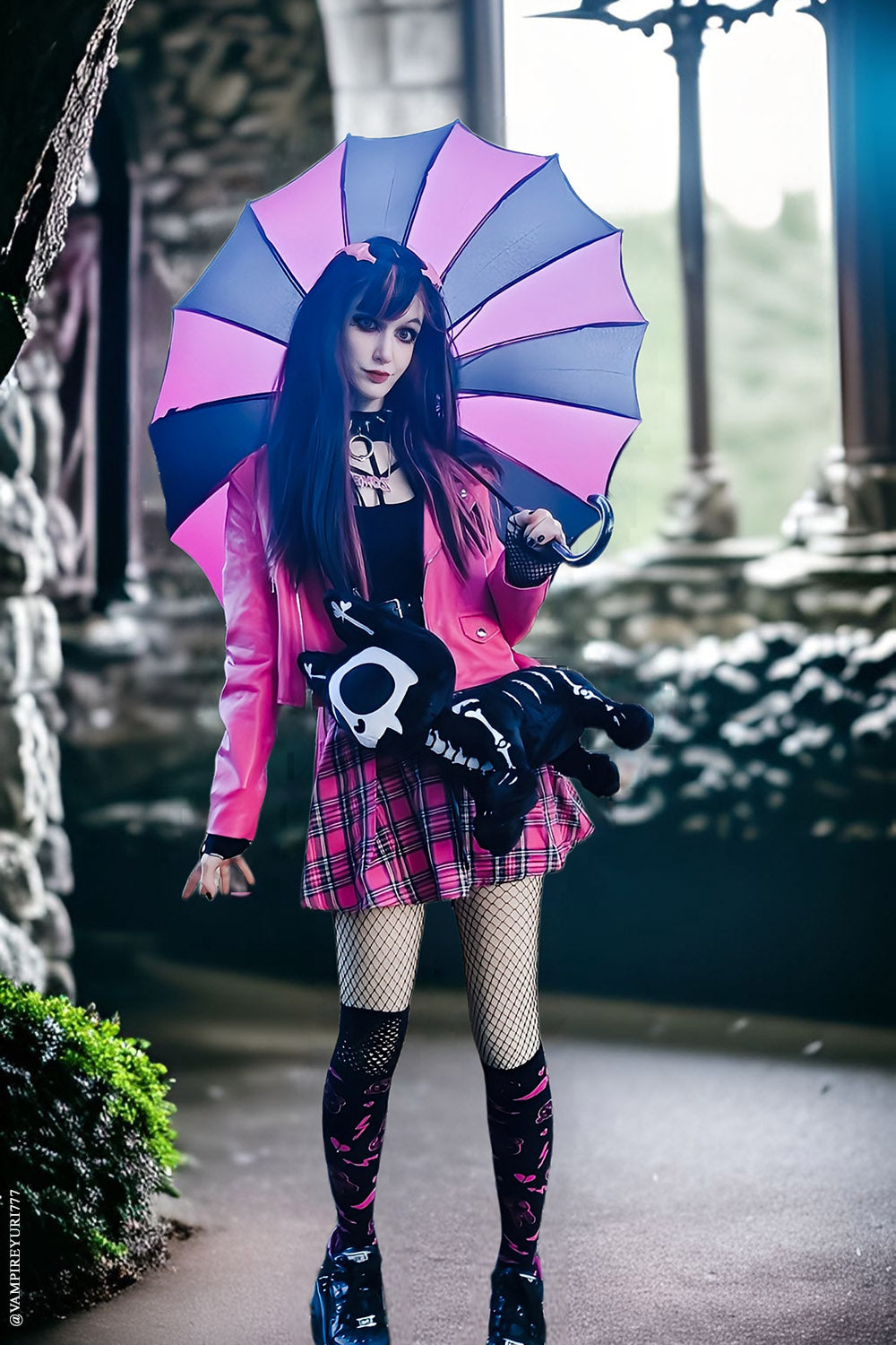 Batwing Pagoda Umbrella – Black & Hot Pink Statement Stripe