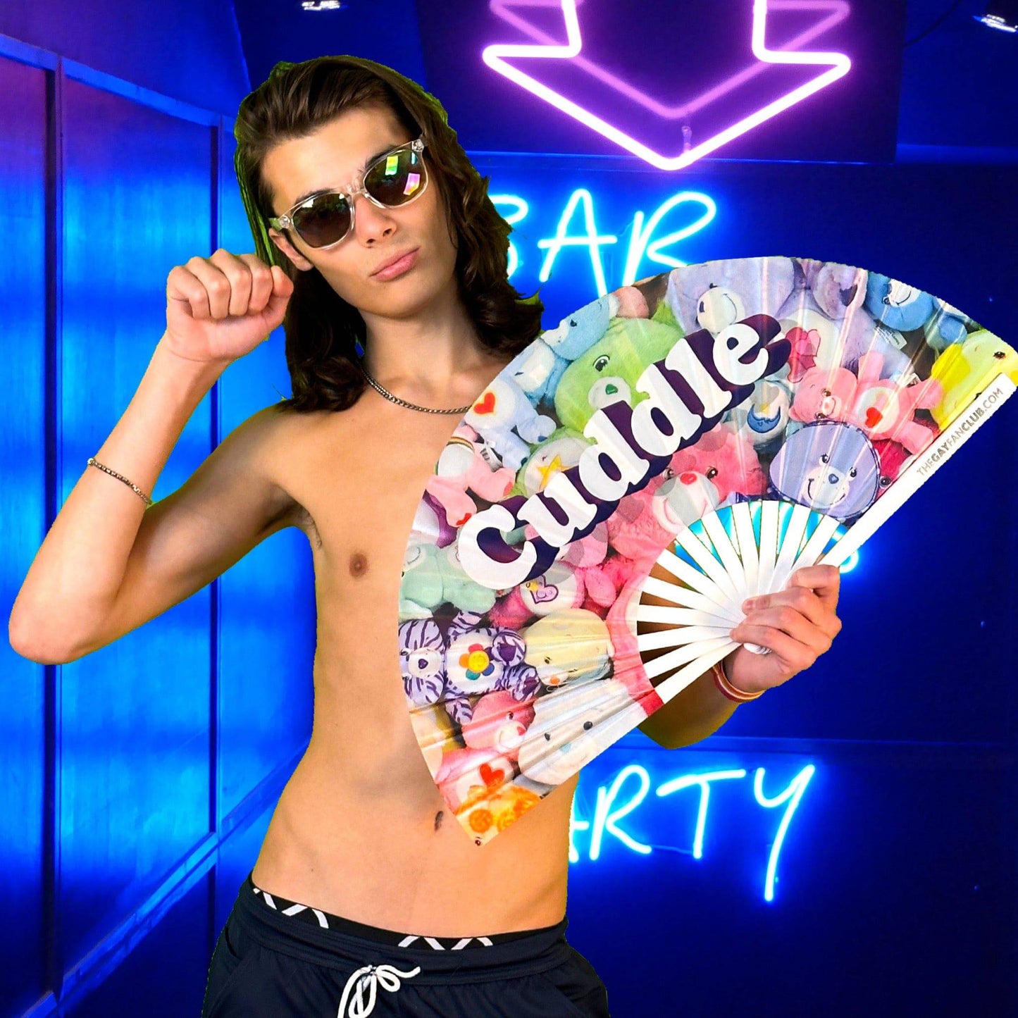 Cuddle – UV Festival Fan
