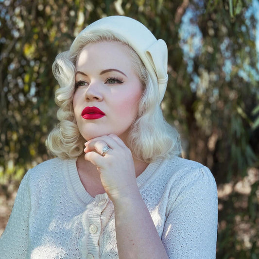 The Head-Turner Structured Beret — White