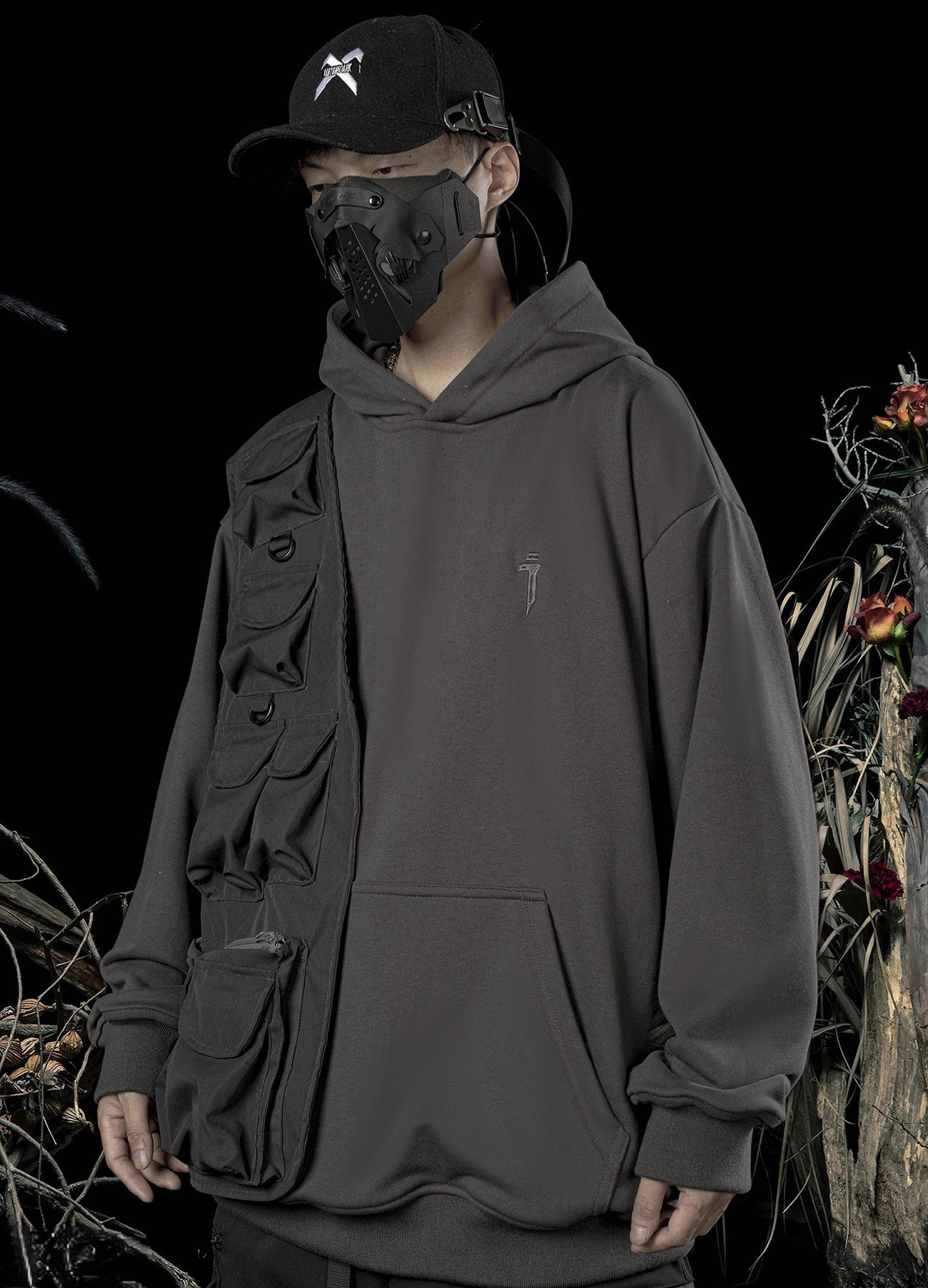 Utility Mode Multi-Pocket Hoodie — Grey