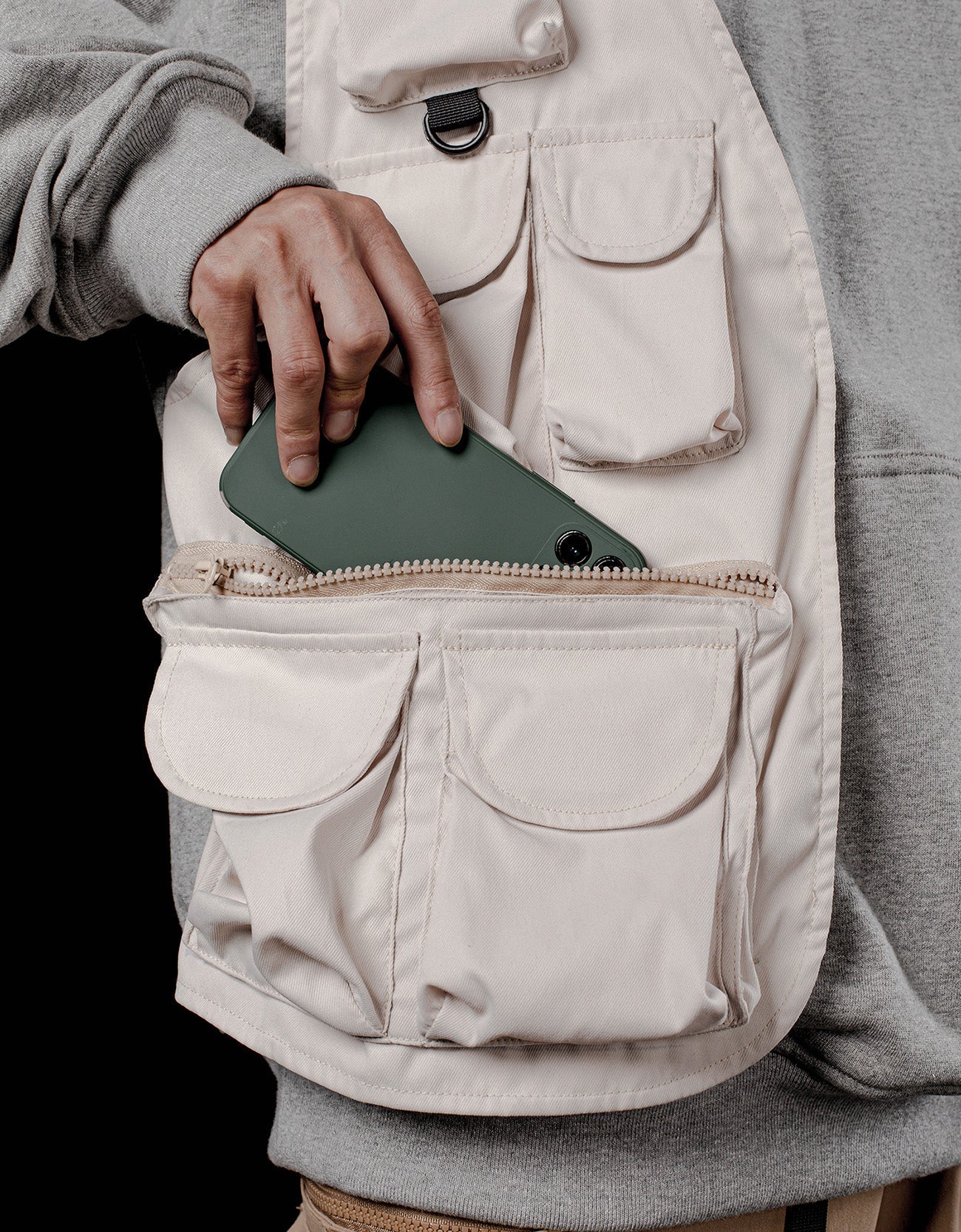 Utility Mode Multi-Pocket Hoodie — Grey