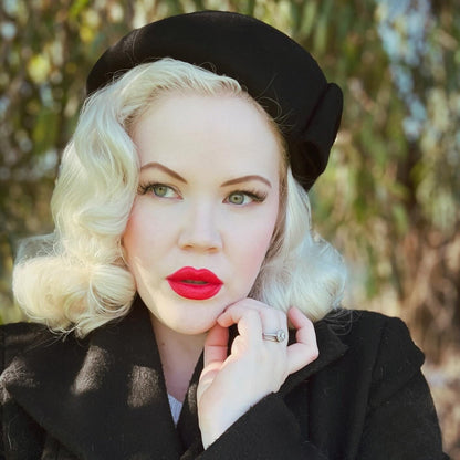 The Head-Turner Structured Beret — Red