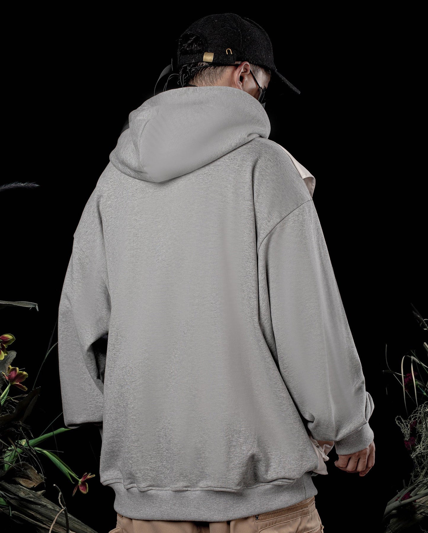 Utility Mode Multi-Pocket Hoodie — Grey
