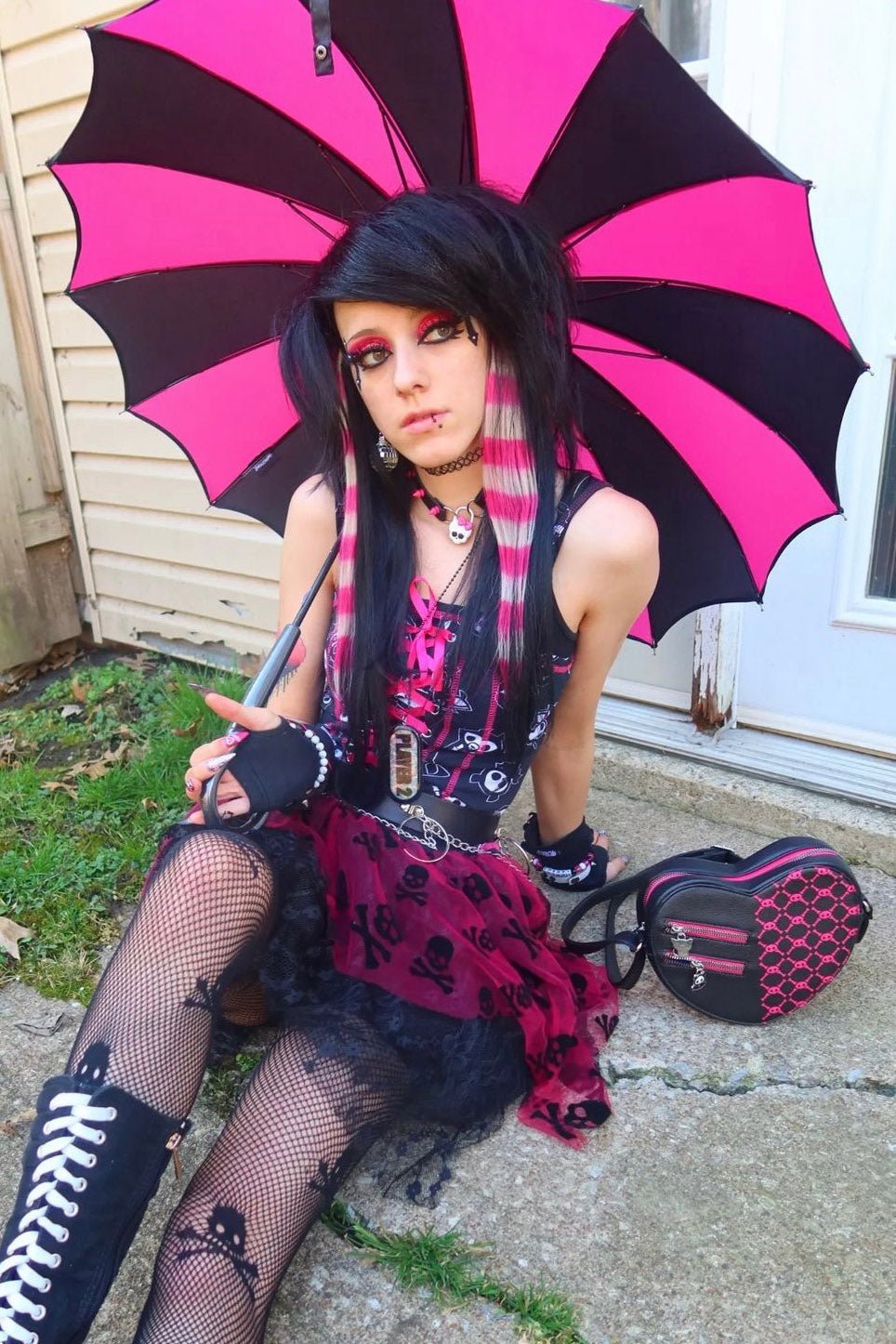 Batwing Pagoda Umbrella – Black & Hot Pink Statement Stripe