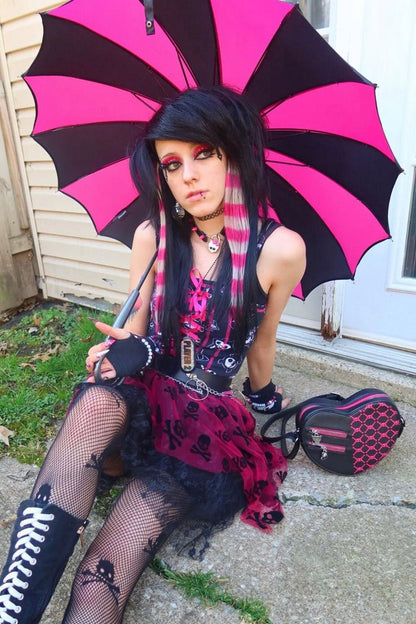 Batwing Pagoda Umbrella – Black & Hot Pink Statement Stripe