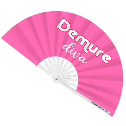 Demure Diva – Festival Fan
