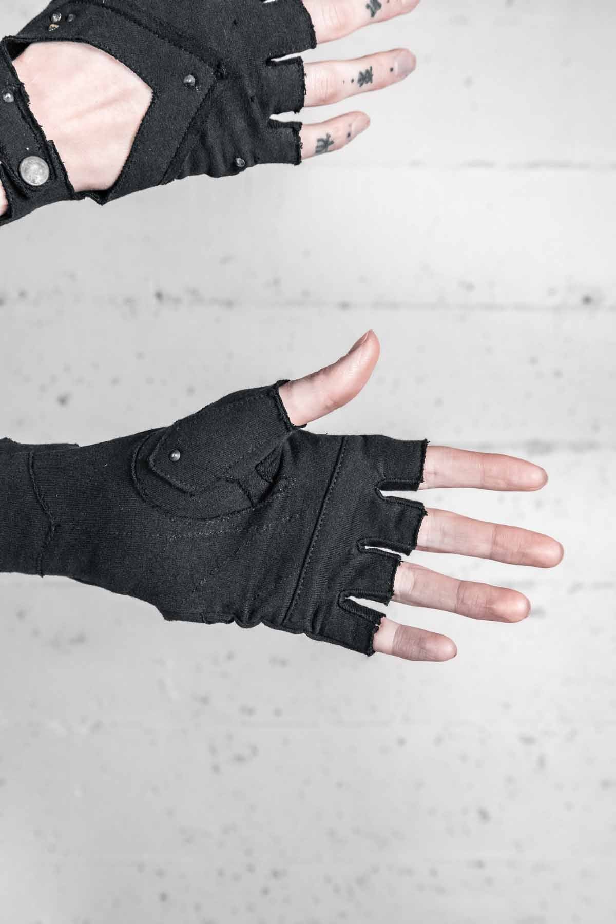 Minaret Snap Gauntlets — Black Cotton | Five and Diamond