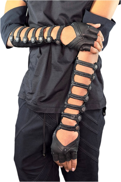 Minaret Leather Gauntlets — Heart Cutout Fingerless Gloves | Five and Diamond