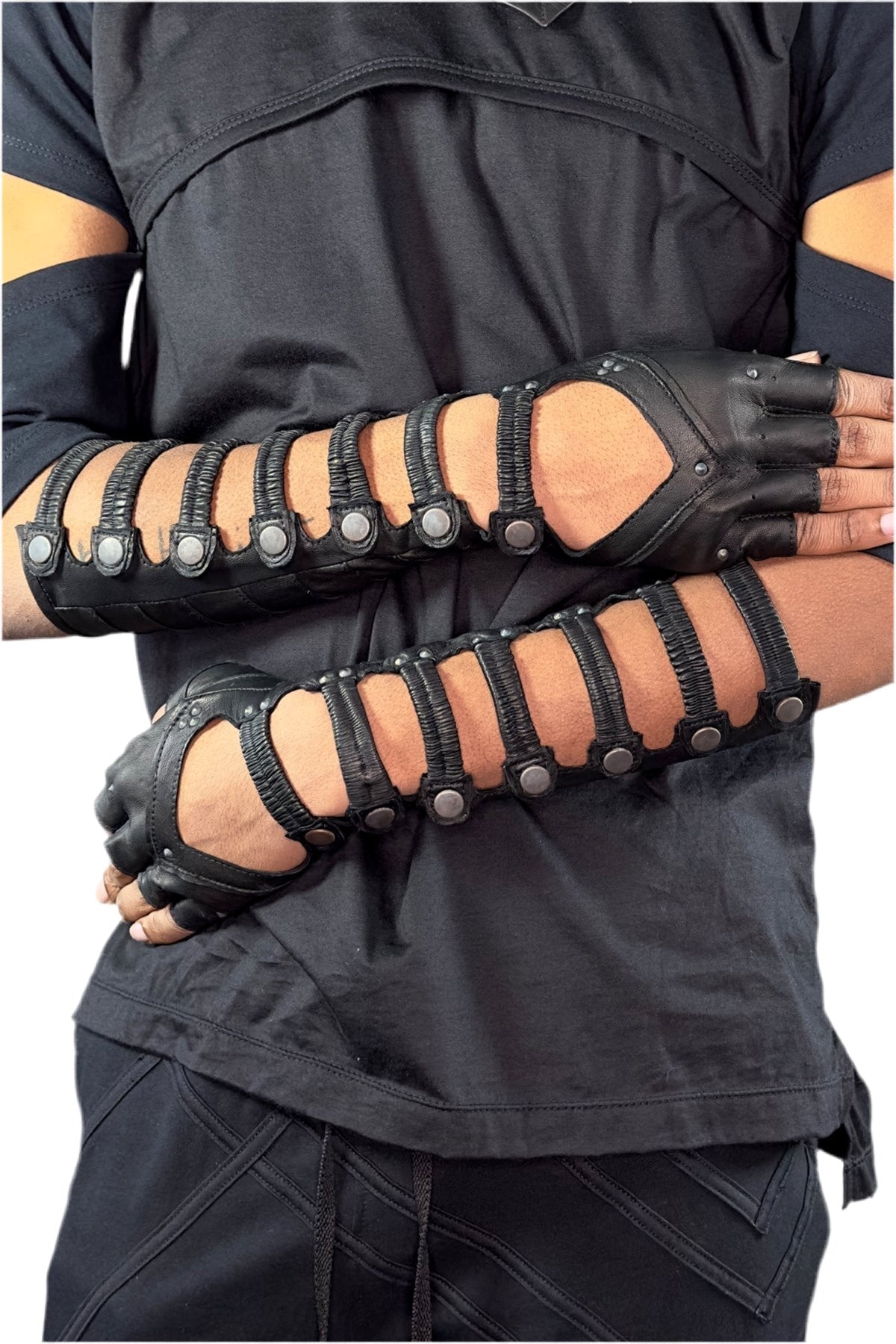 Minaret Leather Gauntlets — Heart Cutout Fingerless Gloves | Five and Diamond