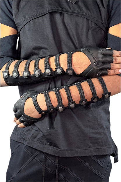 Minaret Leather Gauntlets — Heart Cutout Fingerless Gloves | Five and Diamond
