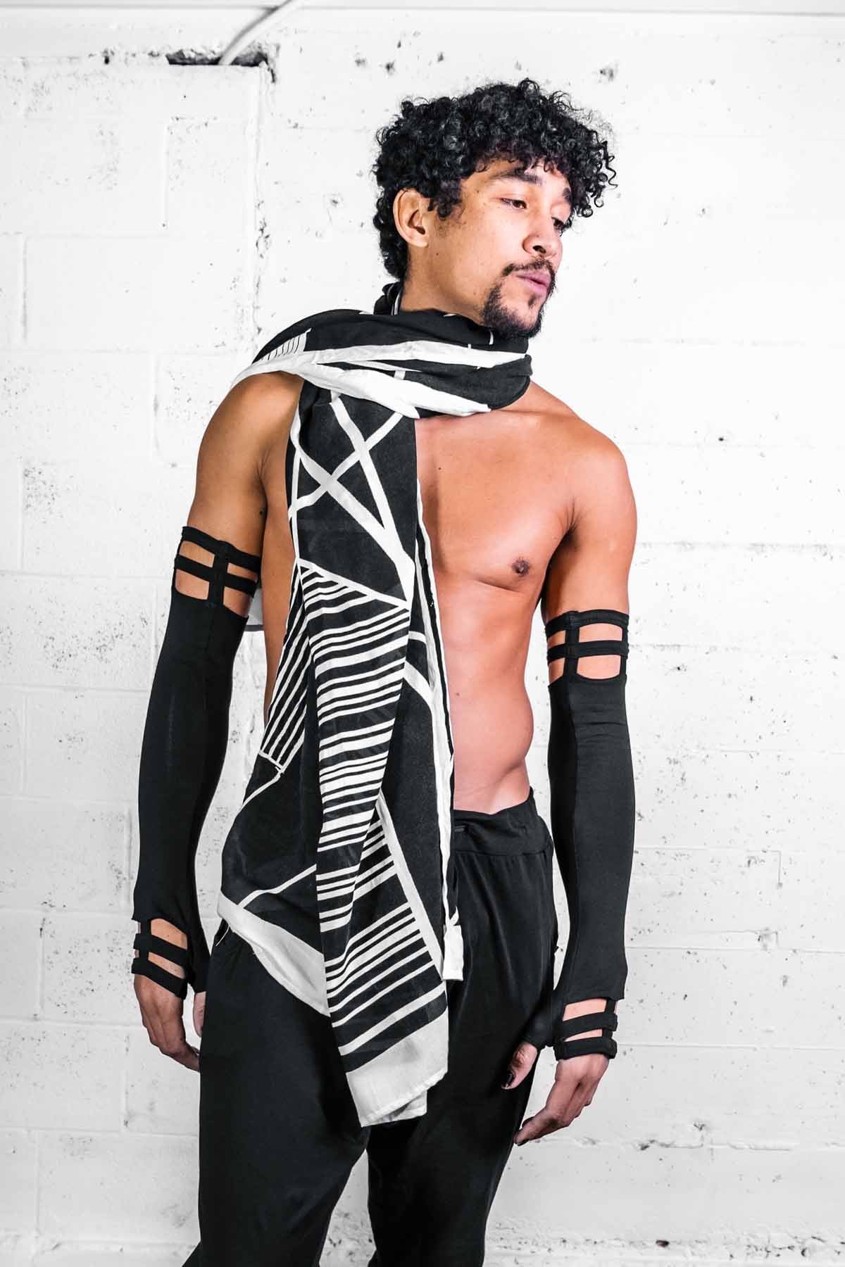 Oversize Geometric Scarf — Rayon | Five and Diamond